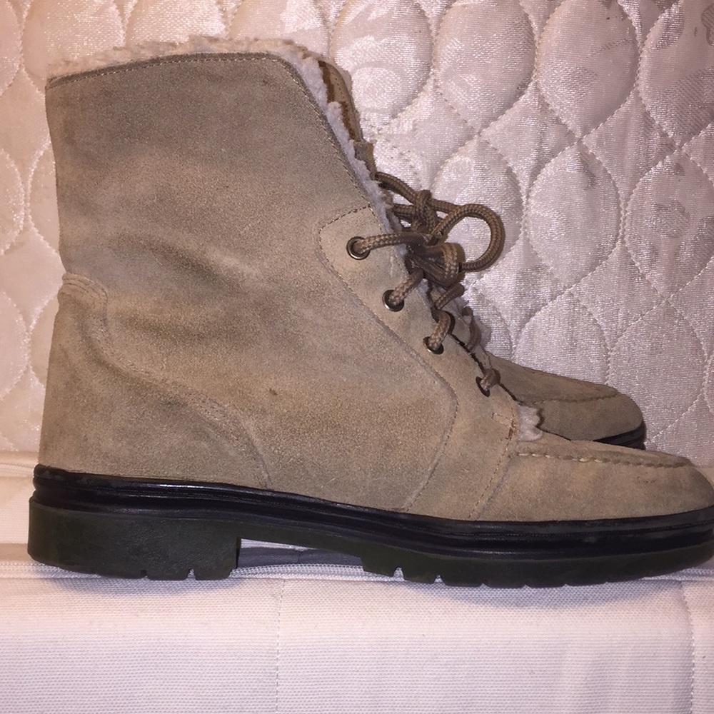 Khombu Functionally Engineered Footwear Snow Boot